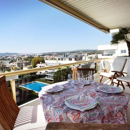 Frente Al Mar Con Piscina Apartamento *